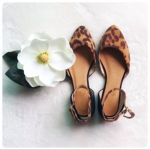 Size 5.5 new leopard print sandals
